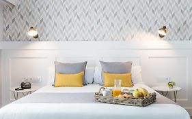 Velázquez 45 by Pillow